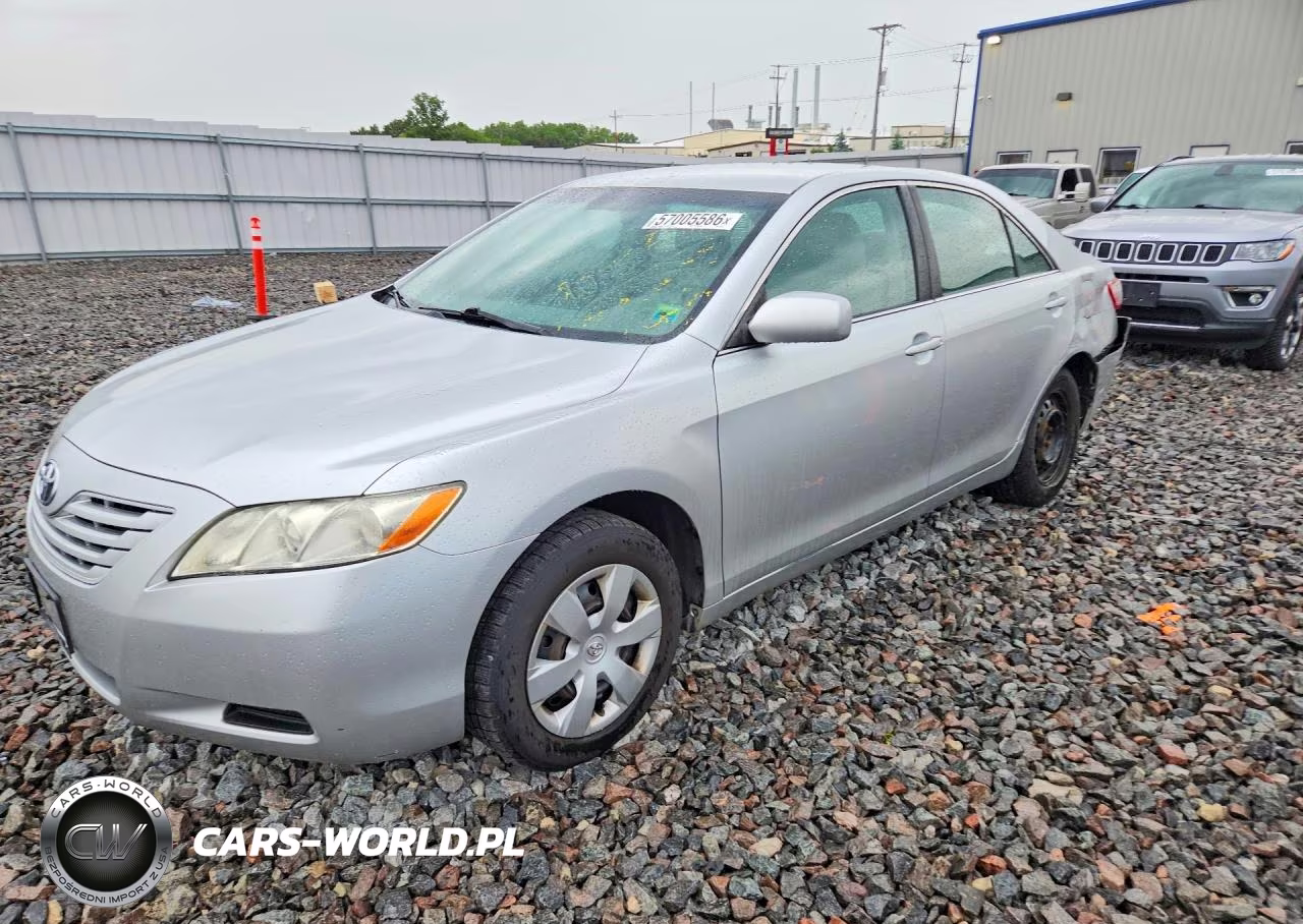 2009 Toyota Camry Le – zdjęcie 1 z 12