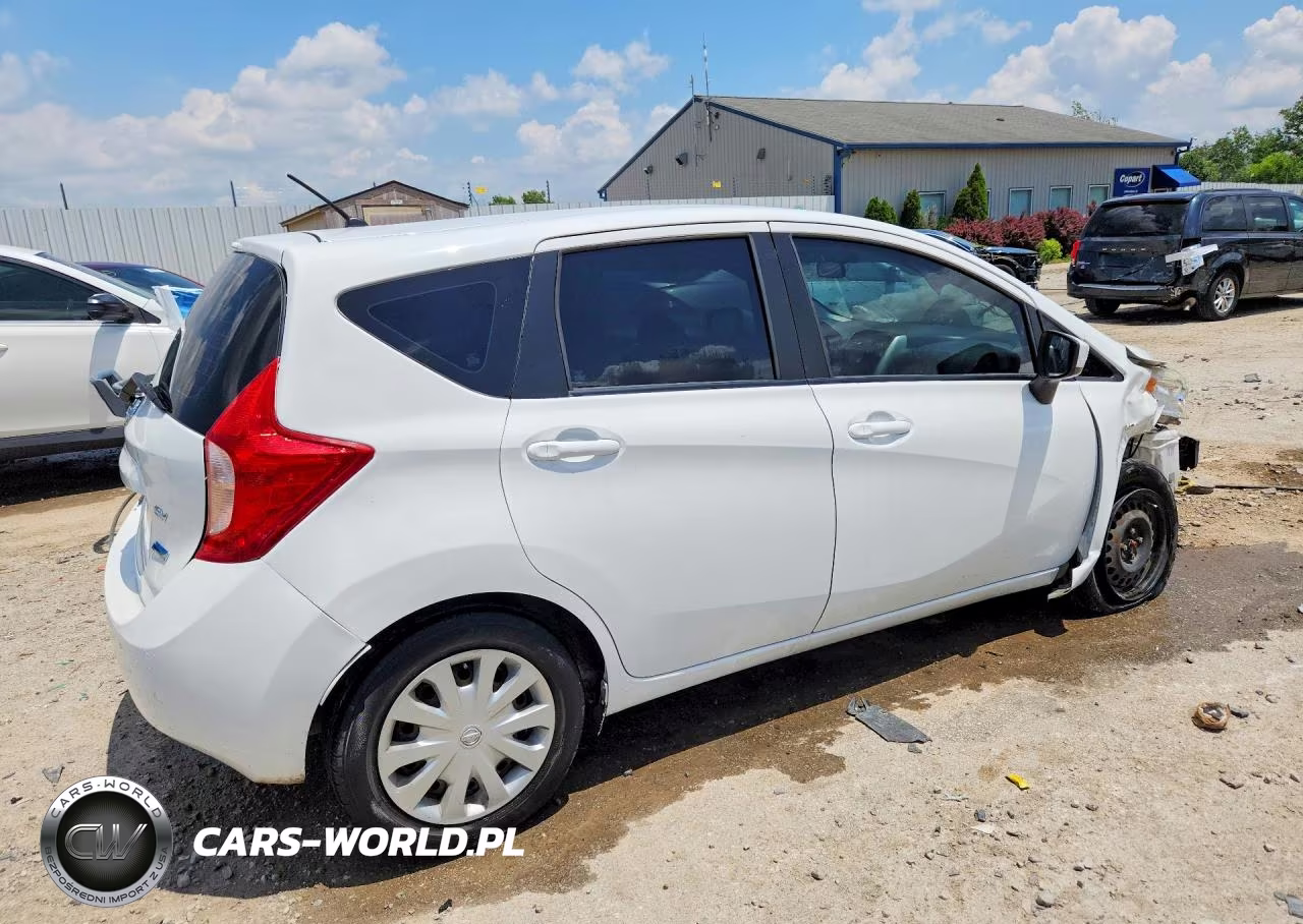 2015 Nissan Versa Note Sv VIN:3N1CE2CPXFL419474 - 3