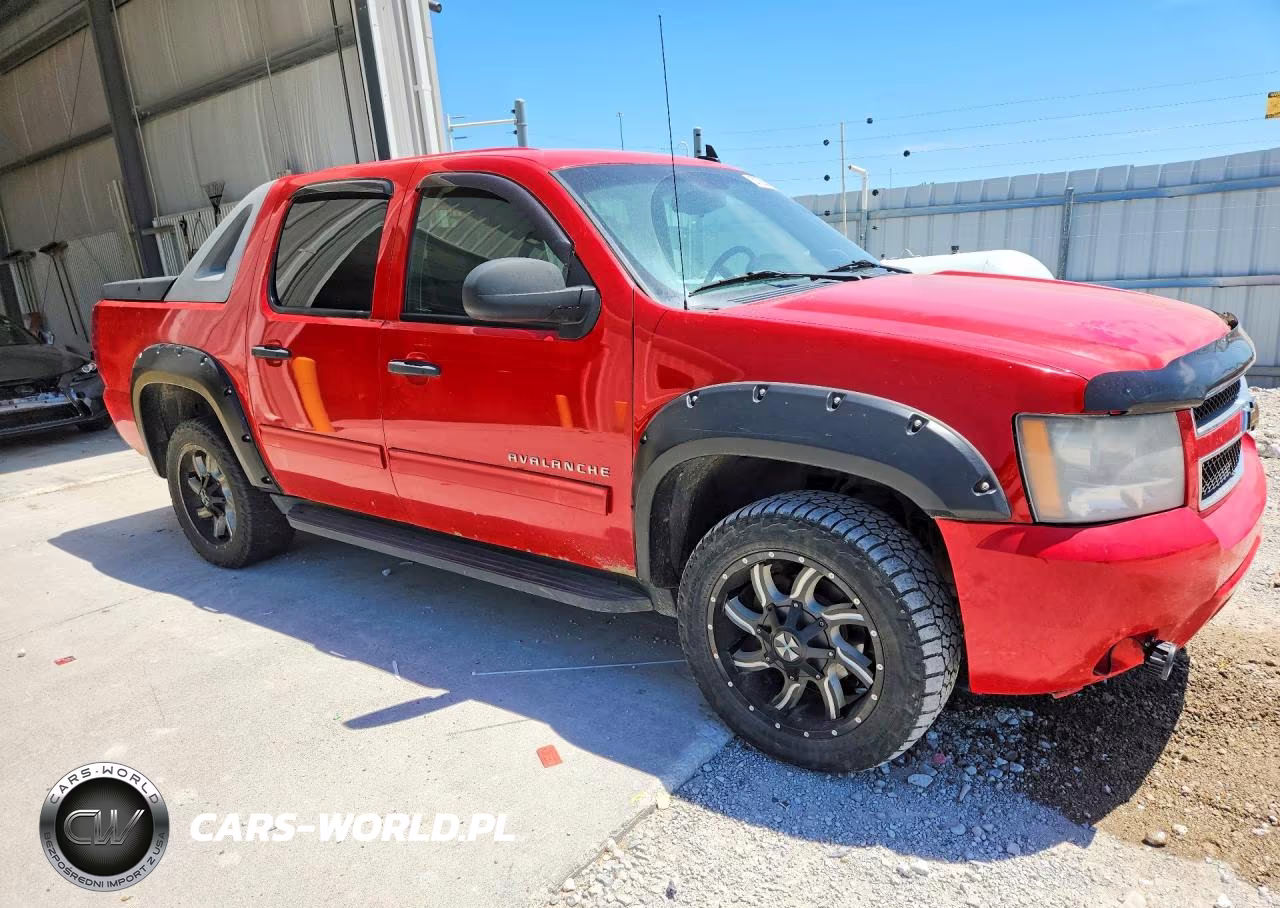 2011 Chevrolet Avalanche Ls VIN:3GNTKEE37BG329520 - 4