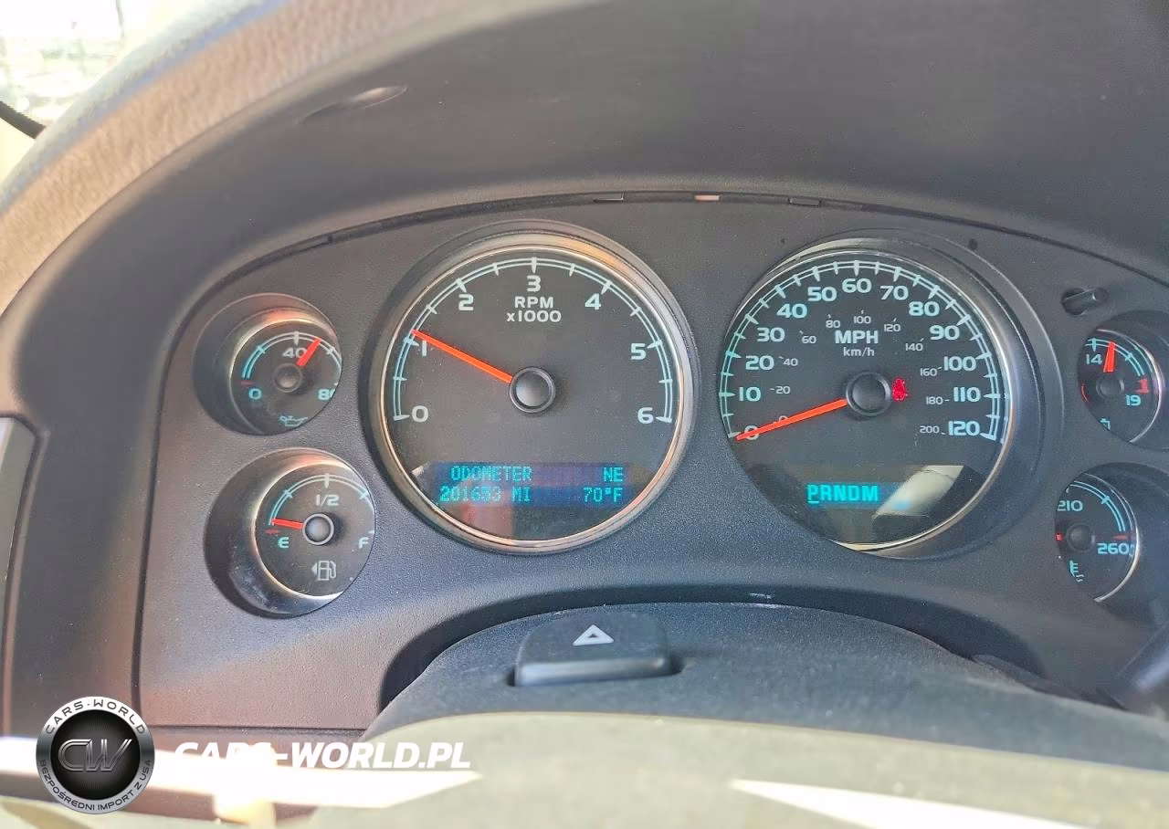 2011 Chevrolet Avalanche Ls VIN:3GNTKEE37BG329520 - 9