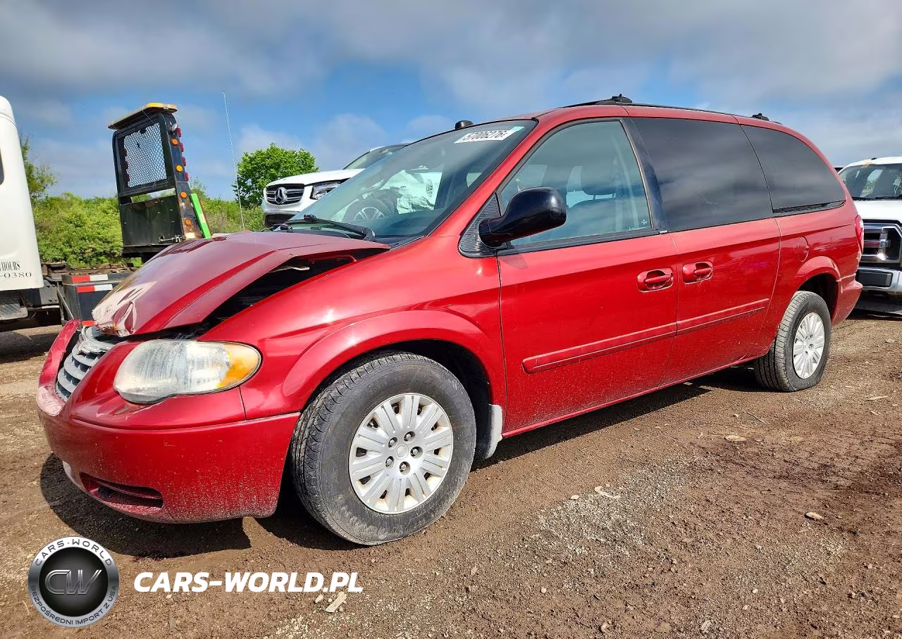 2005 Chrysler Town & Country Lx