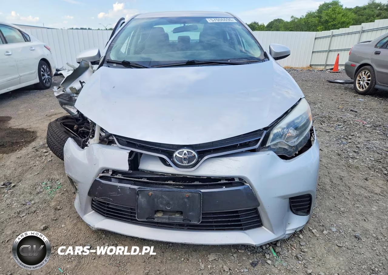 2015 Toyota Corolla Le VIN:2T1BURHE3FC276995 - 5