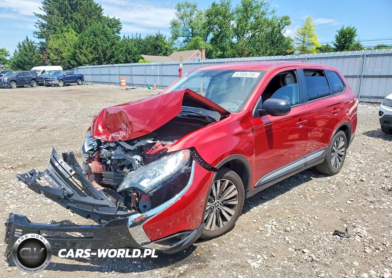 2020 Mitsubishi Outlander Es – zdjęcie 1 z 12