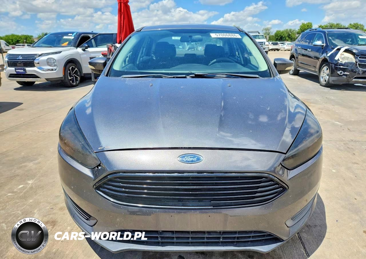 2015 Ford Focus Se VIN:1FADP3F2XFL342267 - 5