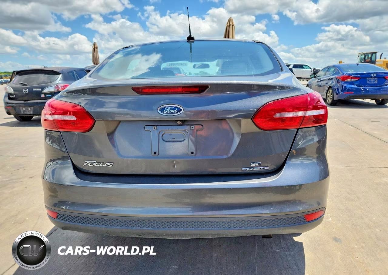 2015 Ford Focus Se VIN:1FADP3F2XFL342267 - 6