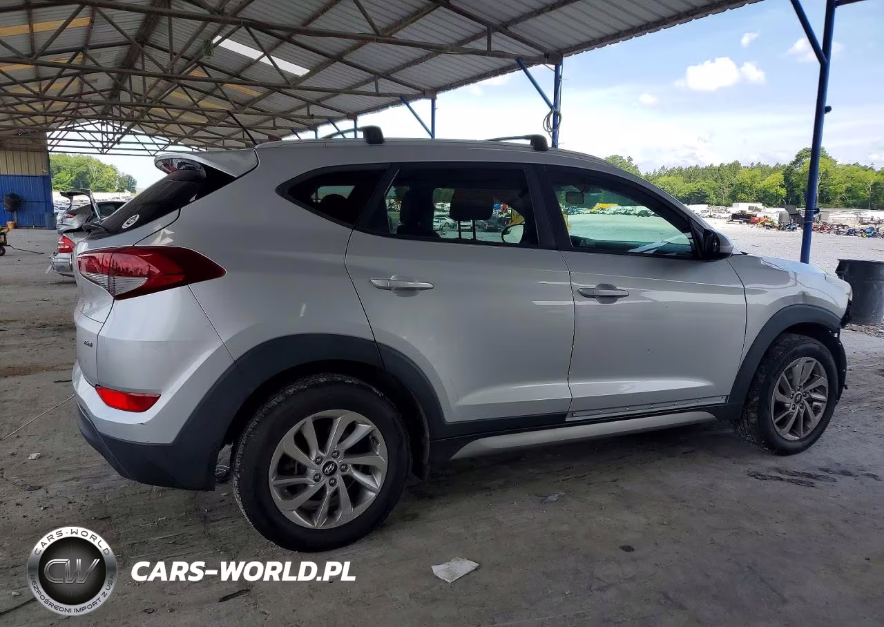 2017 Hyundai Tucson Se VIN:KM8J3CA46HU289674 - 3