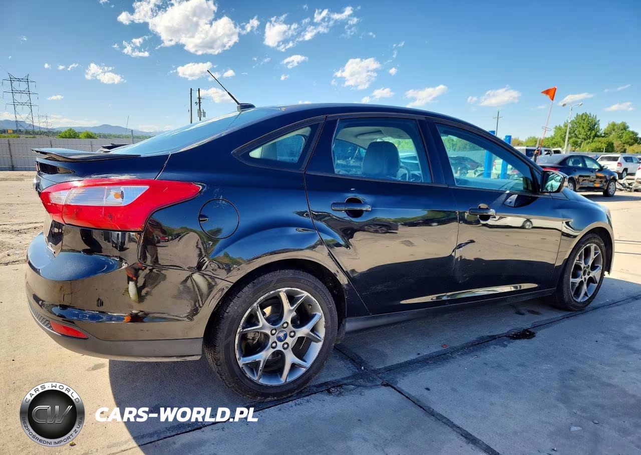 2013 Ford Focus Se VIN:1FADP3F29DL266165 - 3