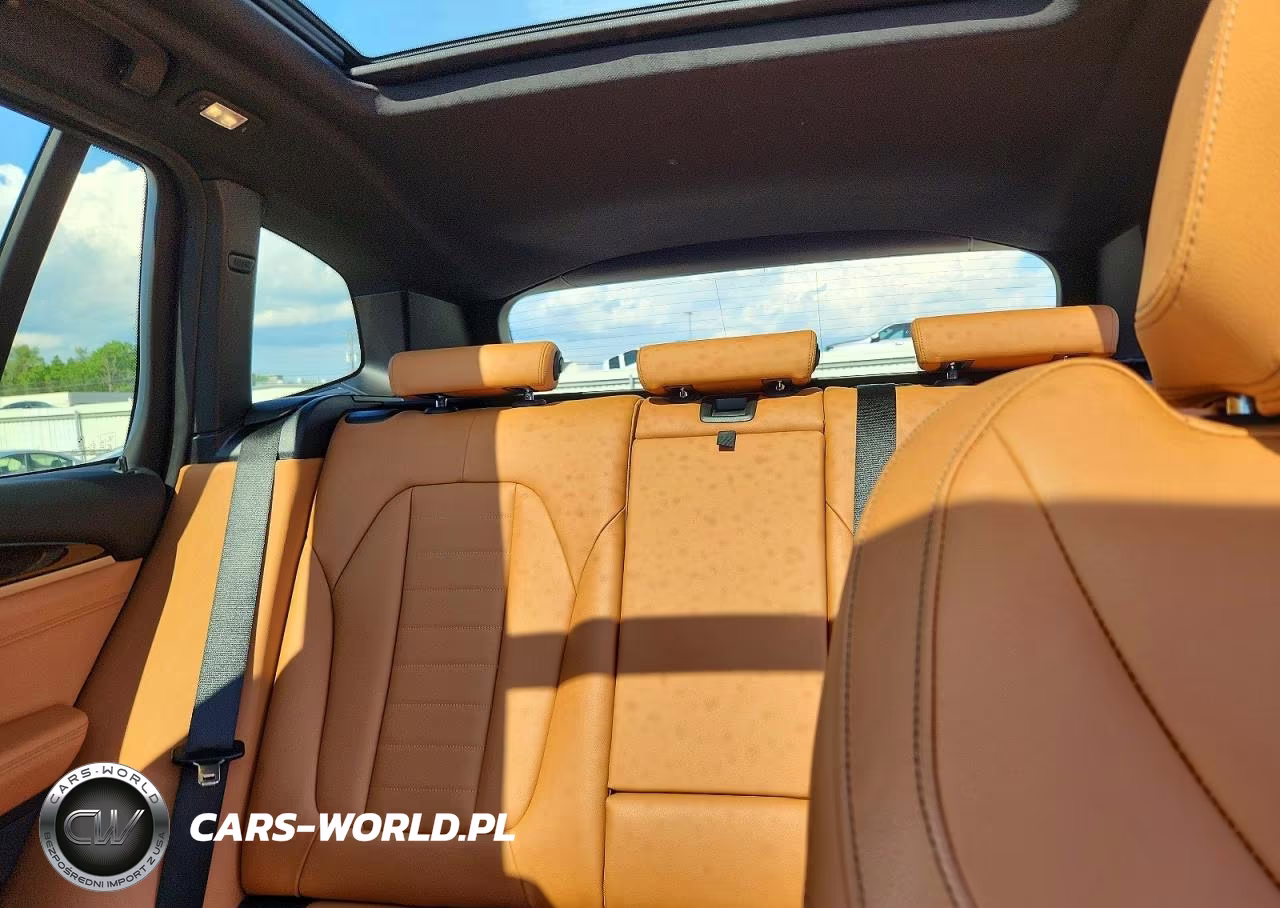 2019 BMW X3 xDrive30I VIN:5UXTR9C52KLD93789 - 10