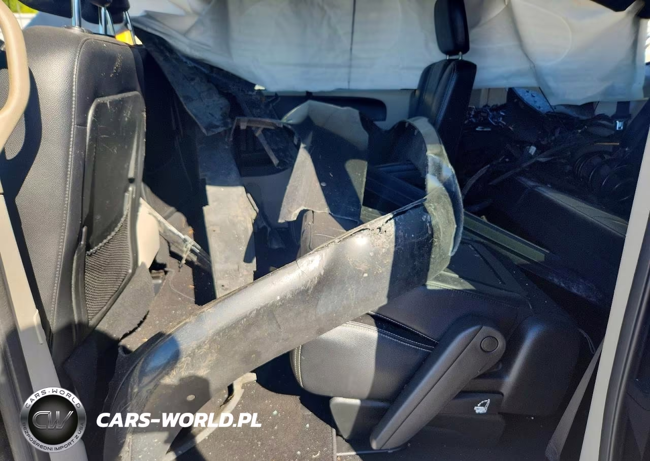 2018 Dodge Grand Caravan Sxt VIN:2C4RDGCG6JR327300 - 11