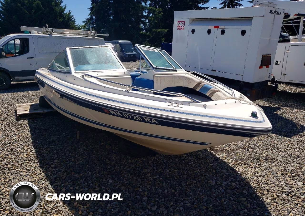 1990 Sea Ray Boat