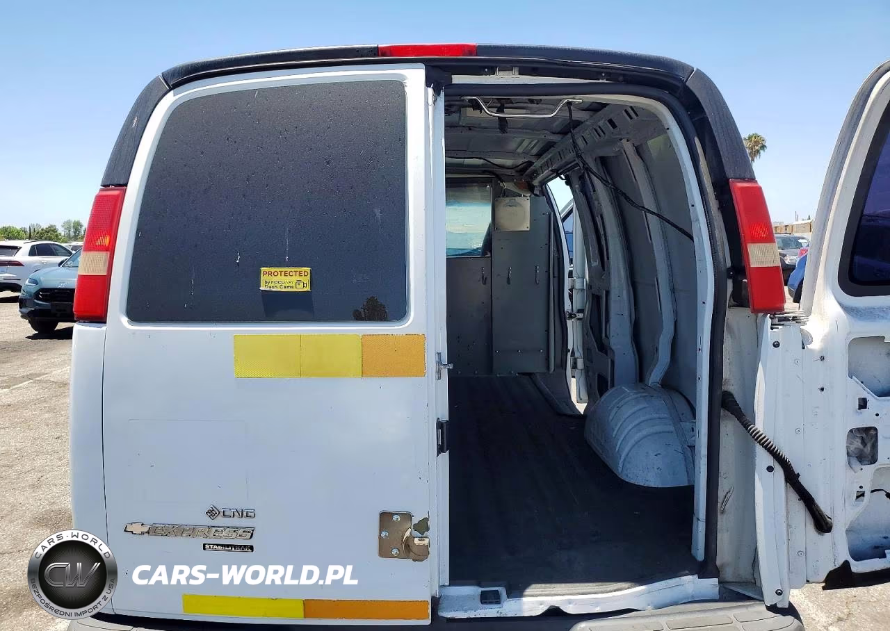 2012 Chevrolet Express 2500 Cargo Delivery Van VIN:1GCWGFCB3C1123327 - 10
