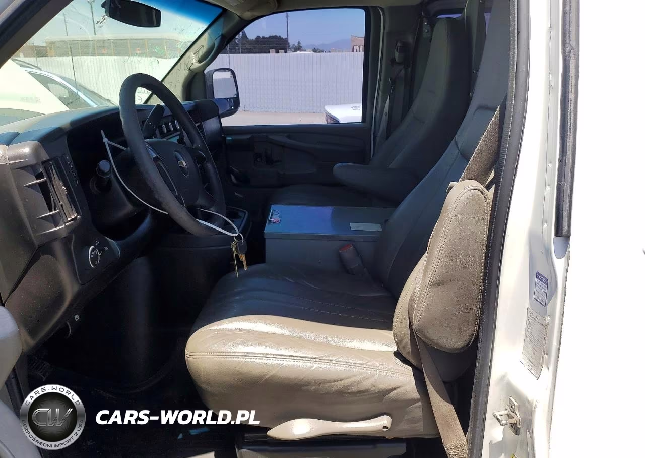 2012 Chevrolet Express 2500 Cargo Delivery Van VIN:1GCWGFCB3C1123327 - 7