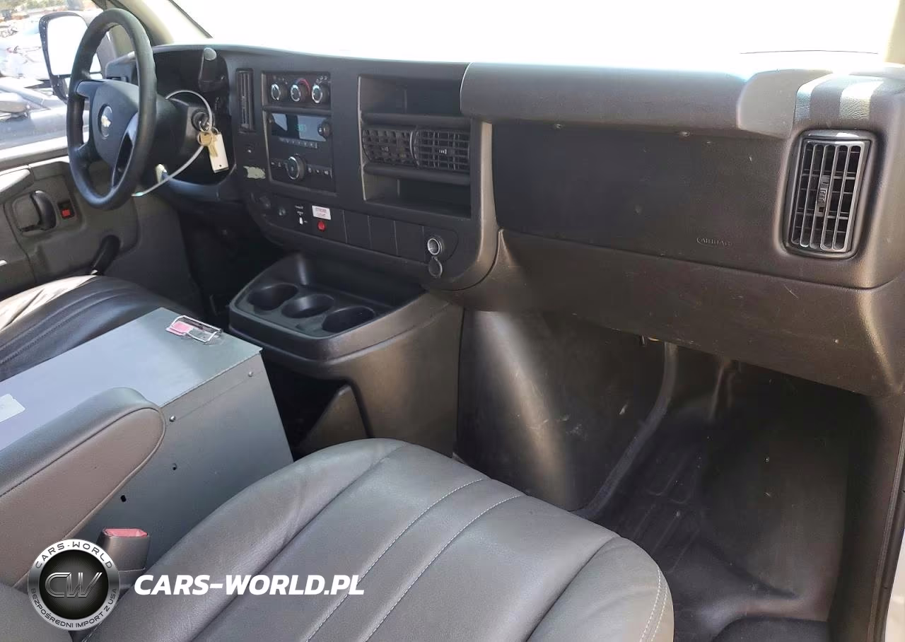 2012 Chevrolet Express 2500 Cargo Delivery Van VIN:1GCWGFCB3C1123327 - 8