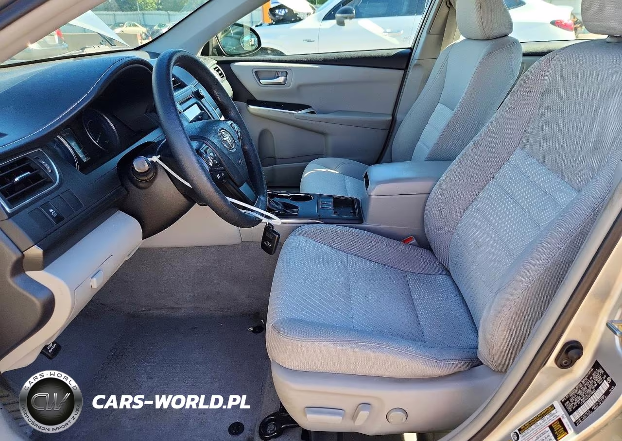 2016 Toyota Camry Hybrid Le VIN:4T1BD1FK7GU199302 - 7
