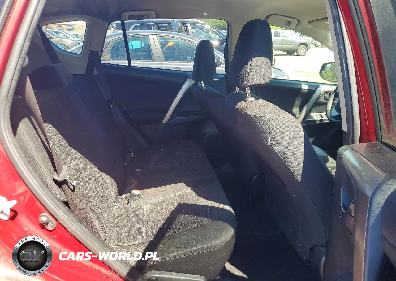 2018 Toyota Rav4 Le VIN:JTMBFREV8JD255652 - 11