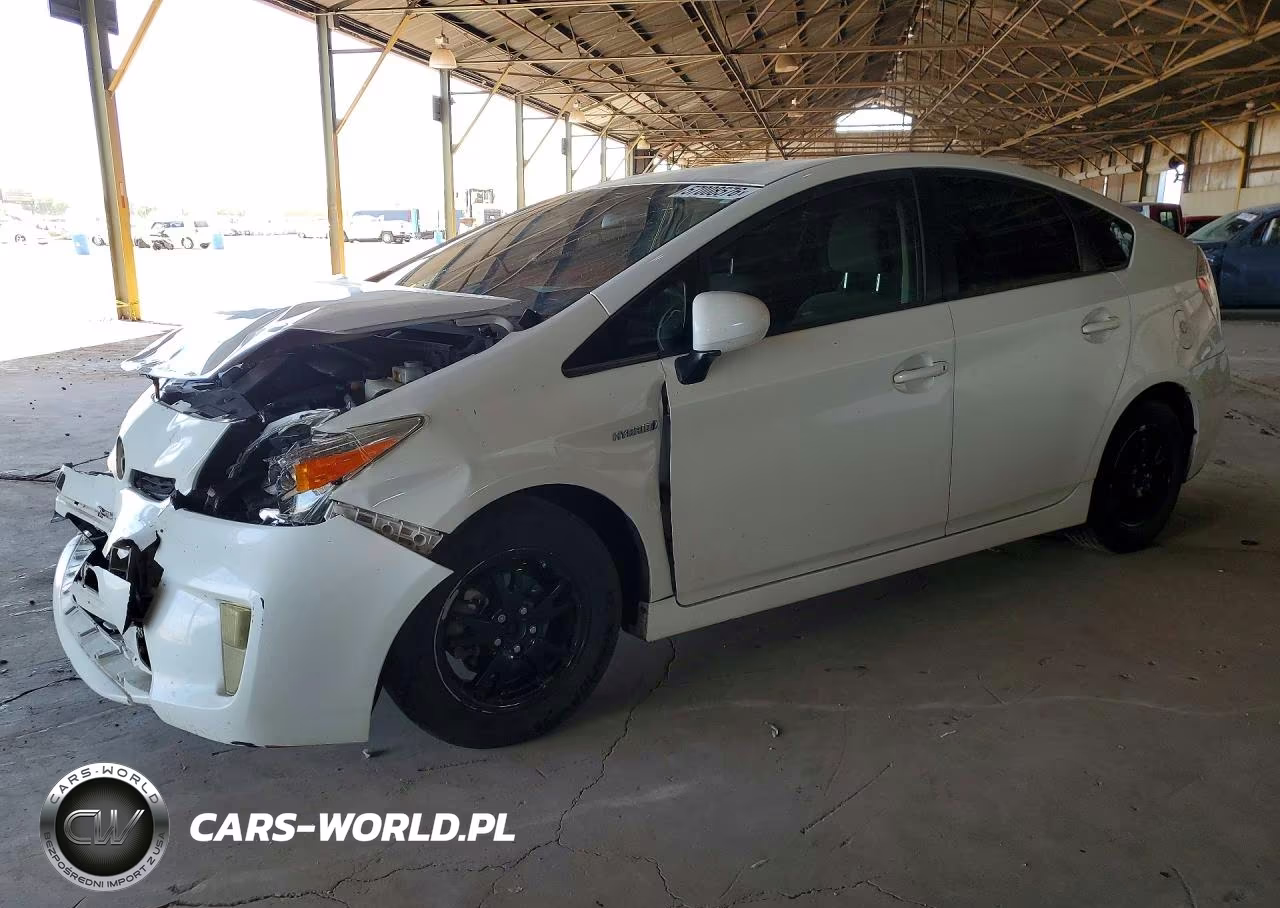 2015 Toyota Prius Two – zdjęcie 1 z 12