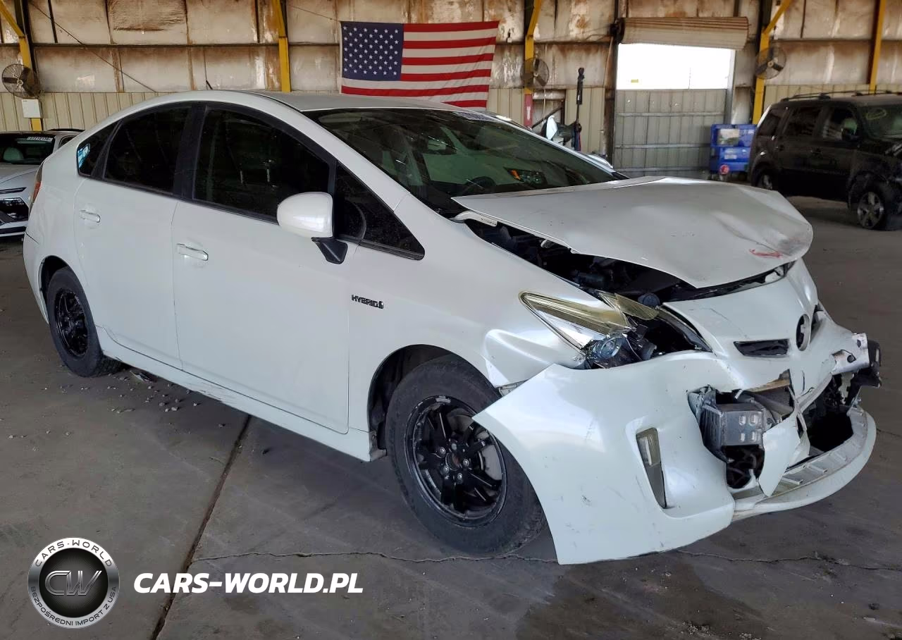 2015 Toyota Prius Two VIN:JTDKN3DU5F0417471 - 4