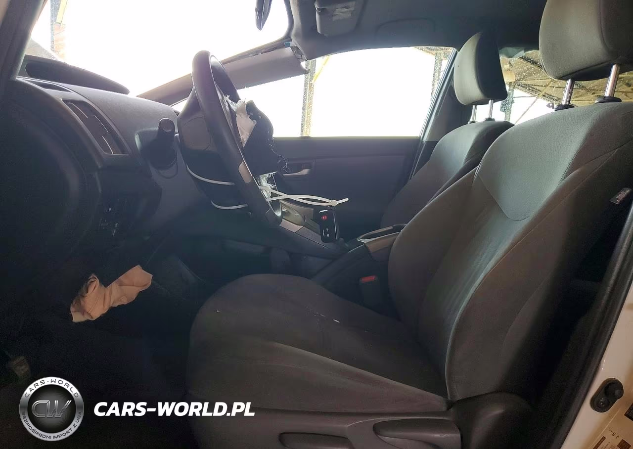 2015 Toyota Prius Two VIN:JTDKN3DU5F0417471 - 7