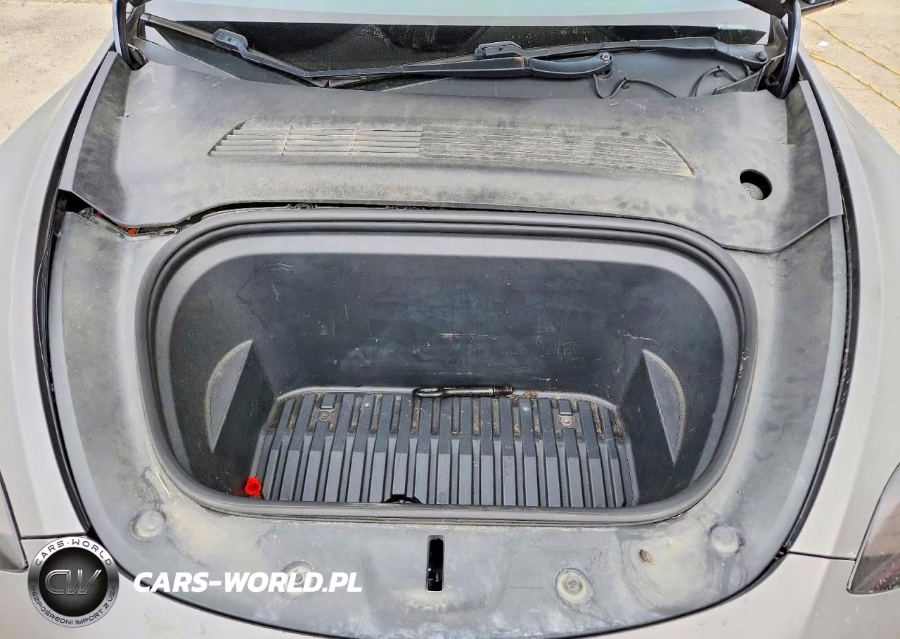 2021 Tesla Model Y VIN:5YJYGDEE6MF084715 - 11