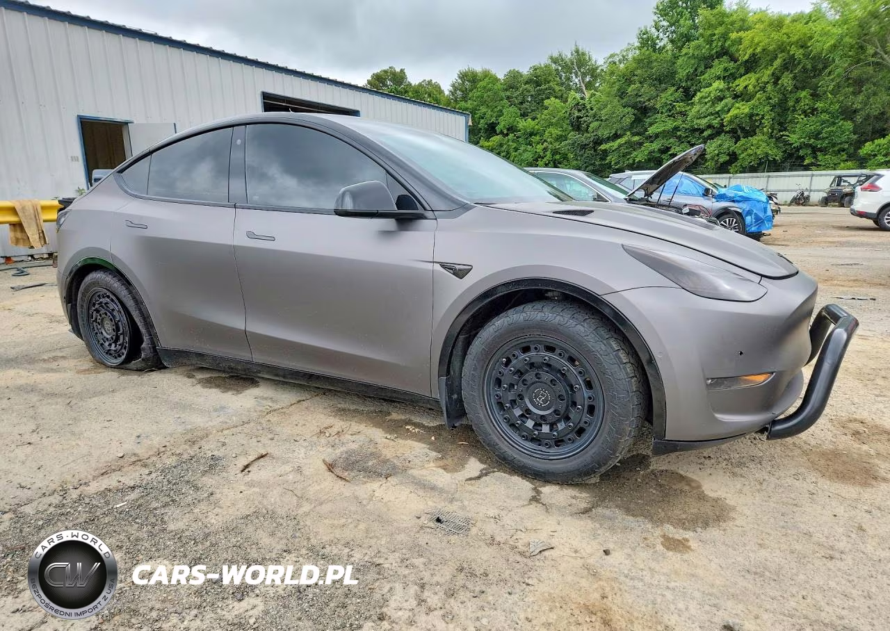 2021 Tesla Model Y VIN:5YJYGDEE6MF084715 - 4