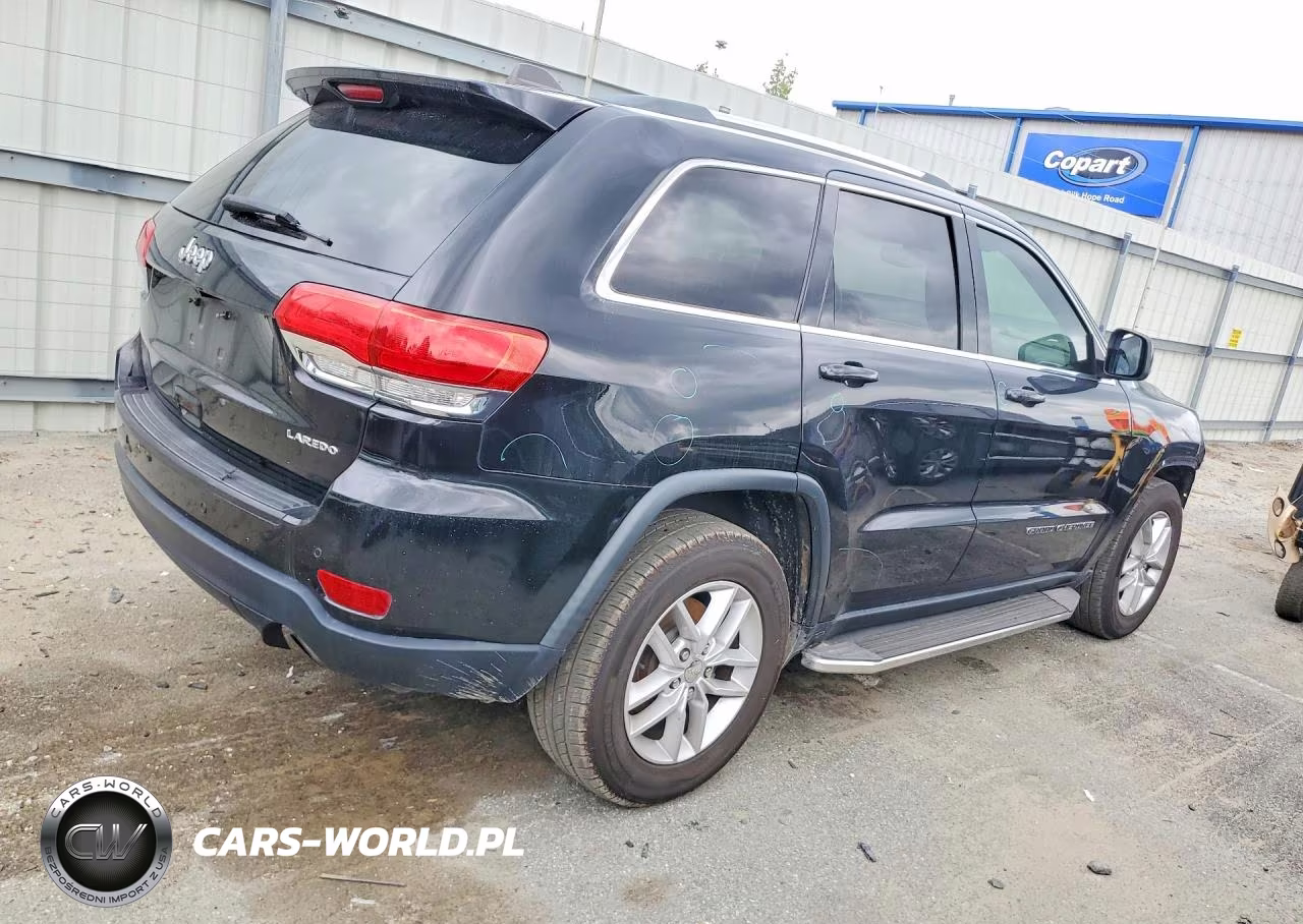 2018 Jeep Grand Cherokee Laredo VIN:1C4RJEAG2JC175301 - 3