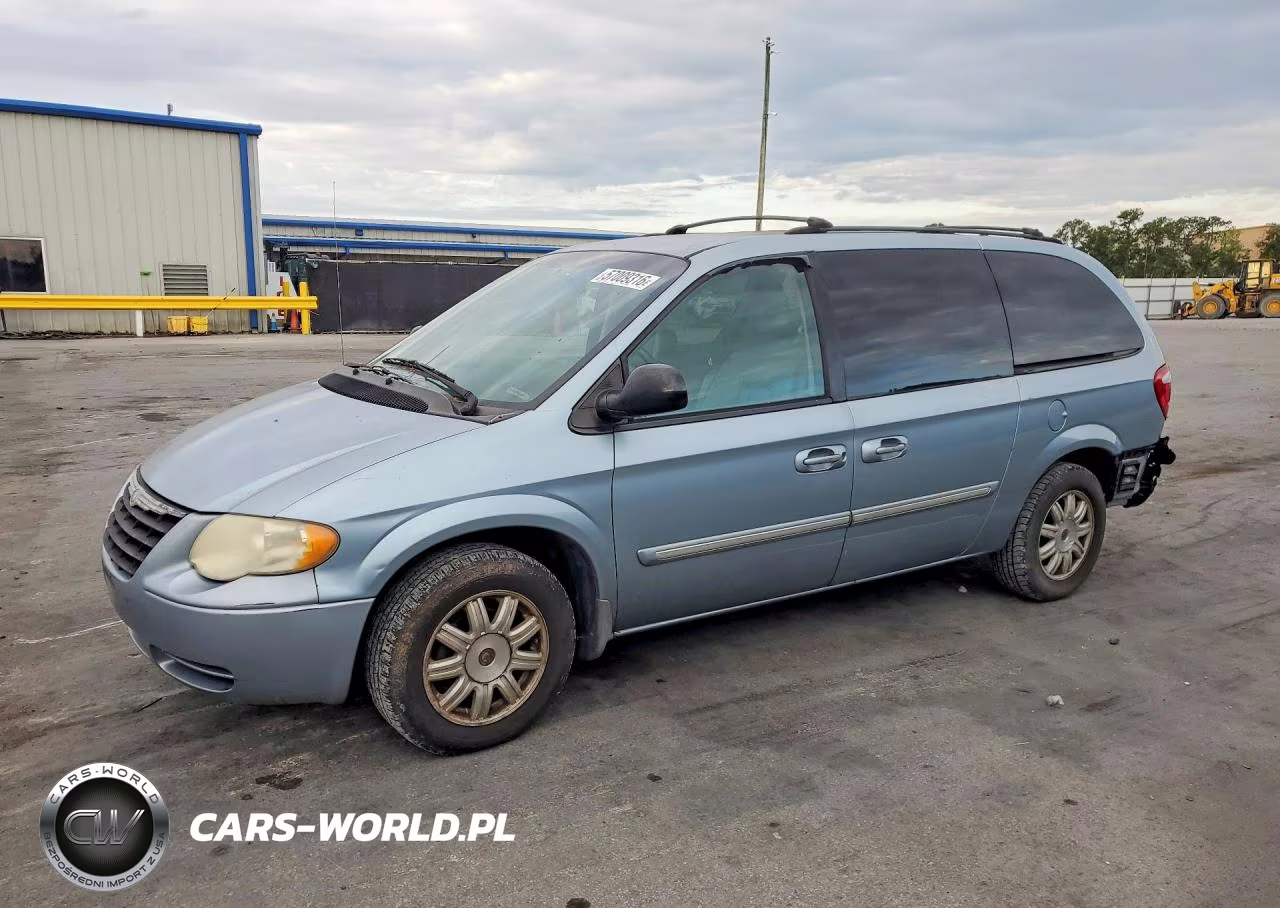 2006 Chrysler Town & Country Touring – zdjęcie 1 z 13