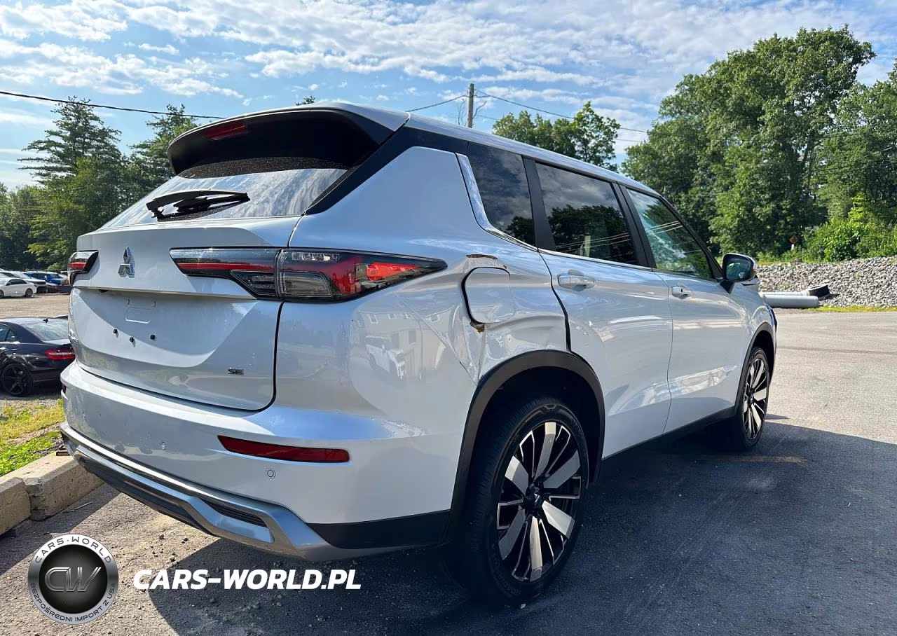 2025 Mitsubishi Outlander Se VIN:JA4J3VA84SZ015610 - 3