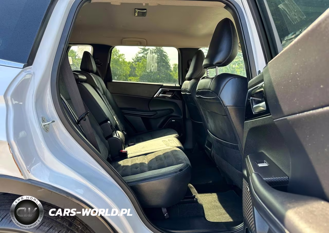 2025 Mitsubishi Outlander Se VIN:JA4J3VA84SZ015610 - 9
