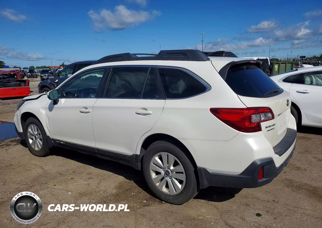 2018 Subaru Outback 2.5I Premium VIN:4S4BSAHC7J3249401 - 2