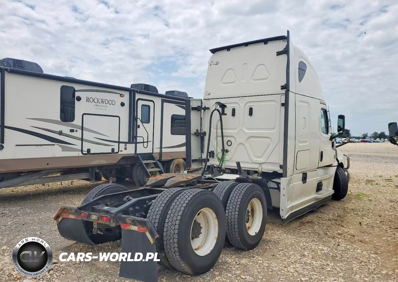 2023 Freightliner Cascadia 126 Semi Truck VIN:1FUJHHDR2PLNS9312 - 4