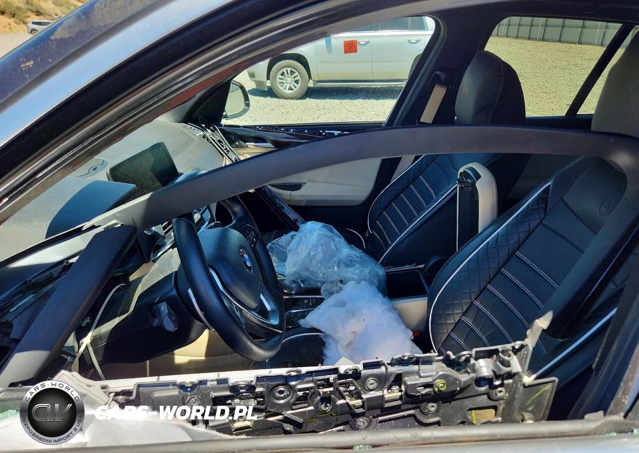 2021 BMW X3 xDrive30E VIN:5UXTS1C04M9G84191 - 7