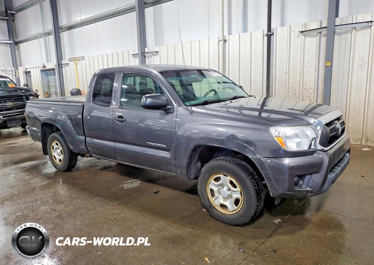 2012 Toyota Tacoma Access Cab VIN:5TFTX4CN6CX017873 - 4
