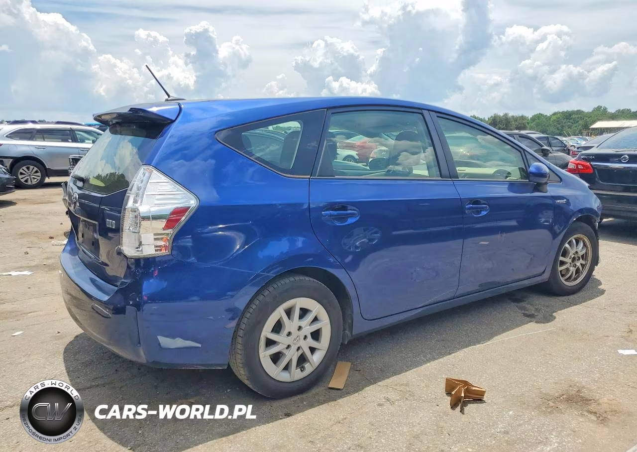 2013 Toyota Prius V Three VIN:JTDZN3EU3D3289613 - 3