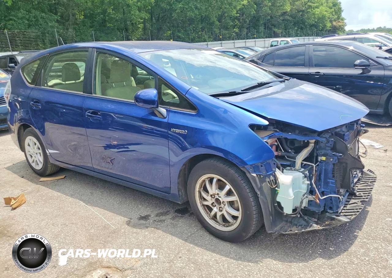 2013 Toyota Prius V Three VIN:JTDZN3EU3D3289613 - 4