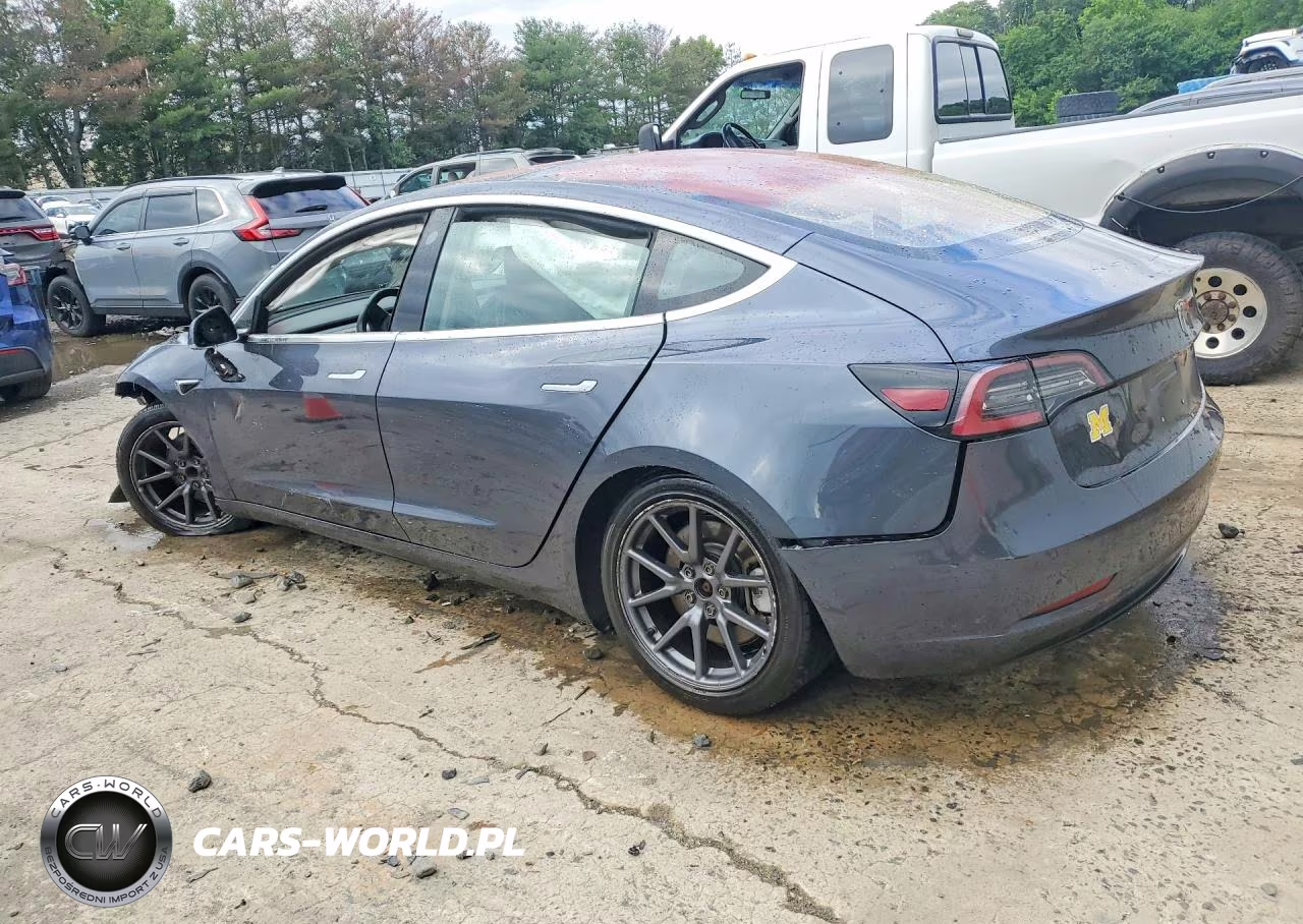 2018 Tesla Model 3 VIN:5YJ3E1EA5JF030524 - 2