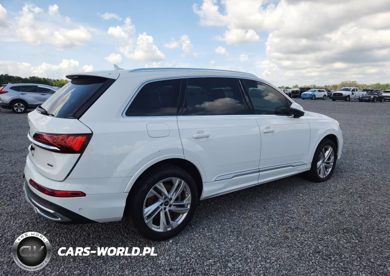 2023 Audi Q7 Premium VIN:WA1ACBF72PD014930 - 3