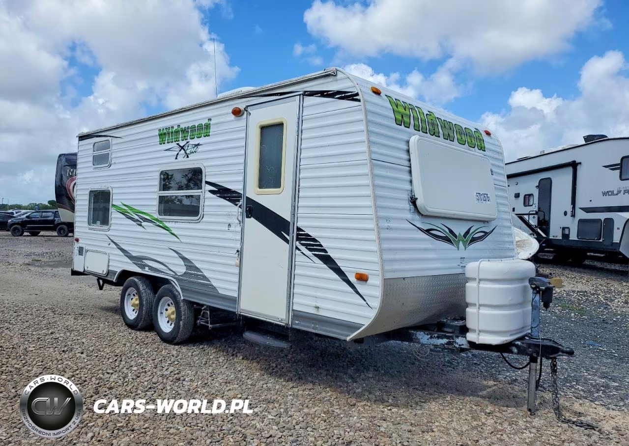 1999 Forest River Wildwood Camper