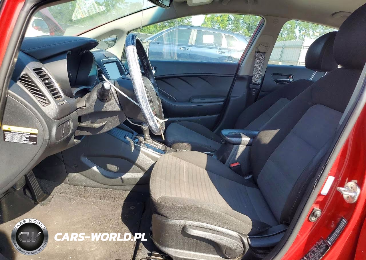 2018 Kia Forte S VIN:3KPFL4A71JE257522 - 7