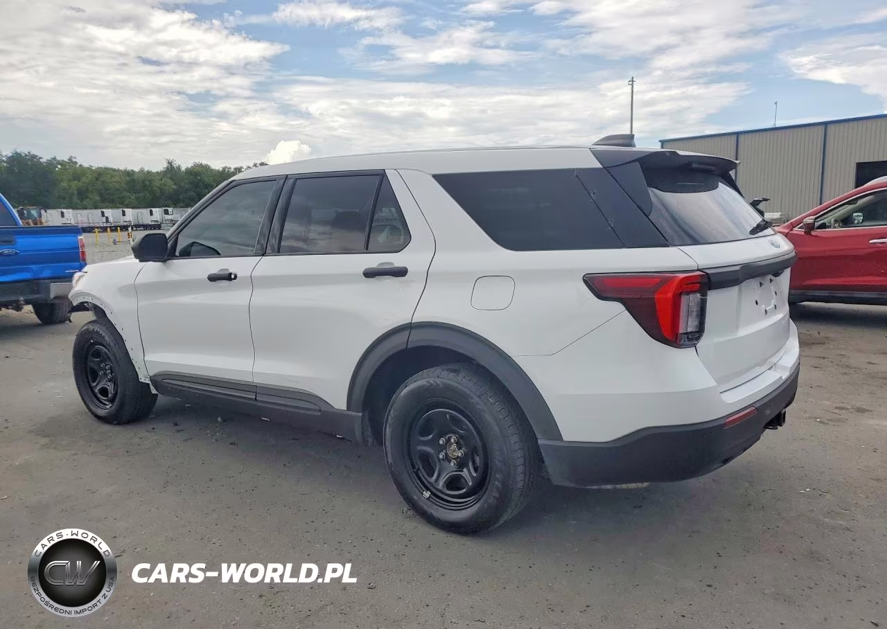 2025 Ford Explorer Police Interceptor VIN:1FM5K8AB2SGA50824 - 2