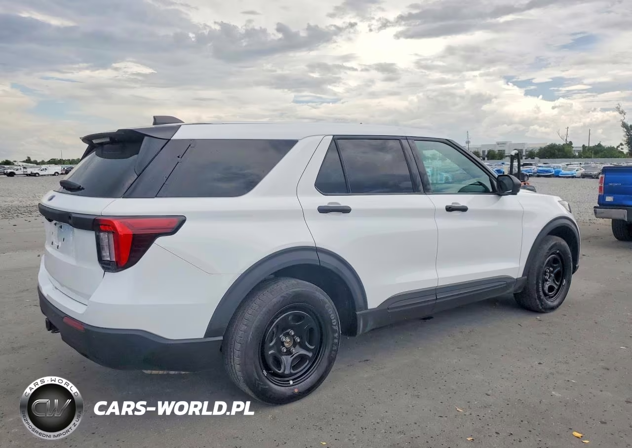 2025 Ford Explorer Police Interceptor VIN:1FM5K8AB2SGA50824 - 3