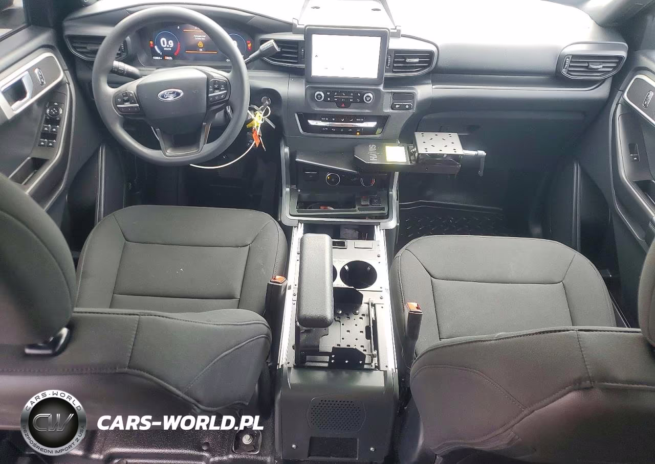 2025 Ford Explorer Police Interceptor VIN:1FM5K8AB2SGA50824 - 8