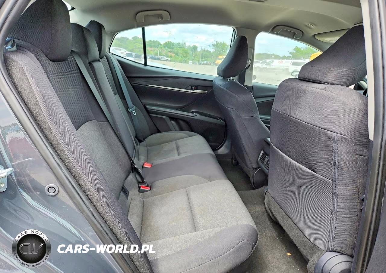 2025 Toyota Camry Le VIN:4T1DAACKXSU018515 - 10
