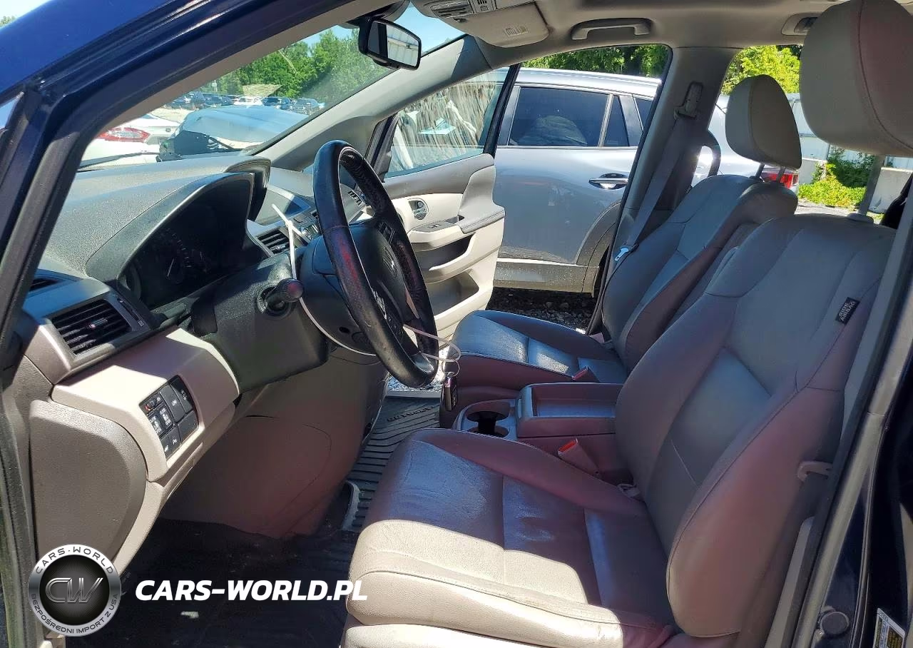2016 Honda Odyssey Touring VIN:5FNRL5H90GB115742 - 7