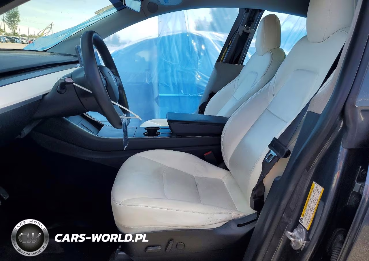 2020 Tesla Model Y VIN:5YJYGDEE4LF014497 - 7