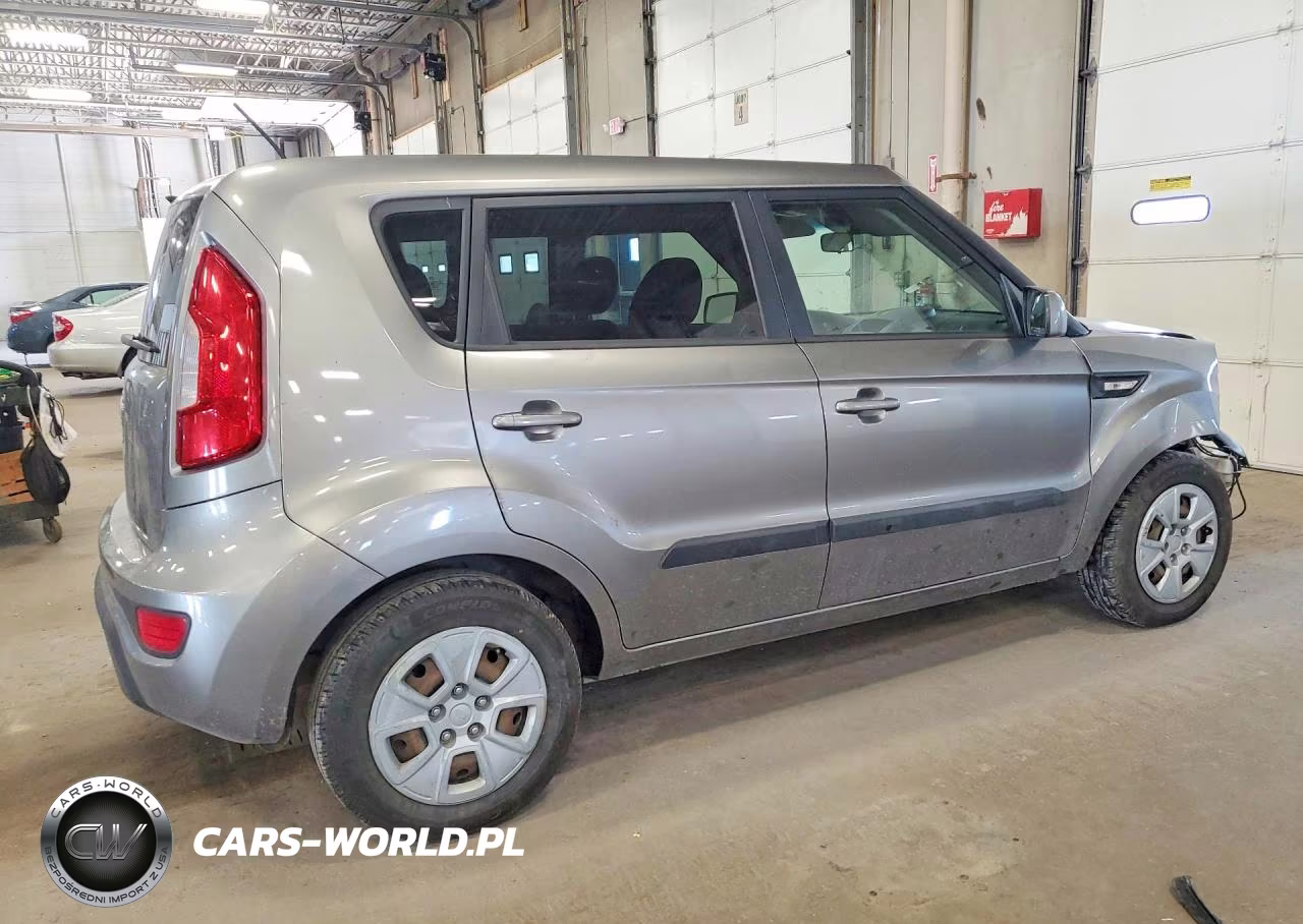 2013 Kia Soul Base VIN:KNDJT2A53D7630237 - 3