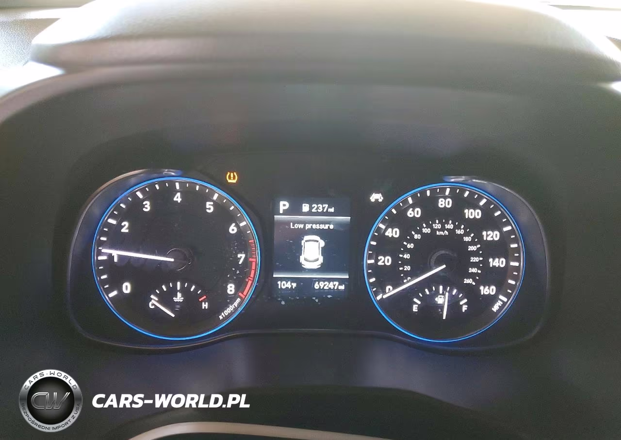 2019 Hyundai Kona Se VIN:KM8K12AA7KU195062 - 9