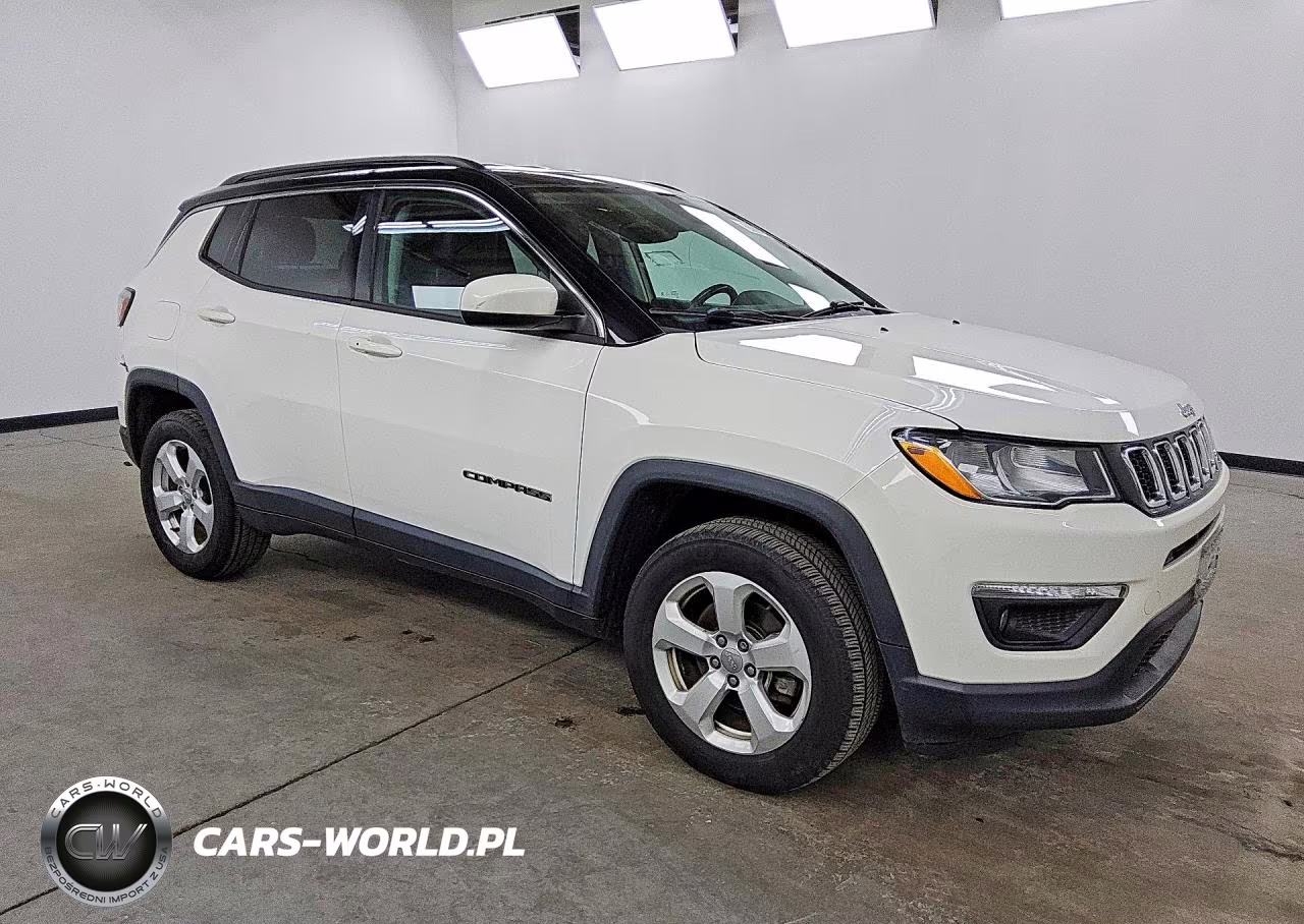 2018 Jeep Compass Latitude VIN:3C4NJDBBXJT192279 - 4