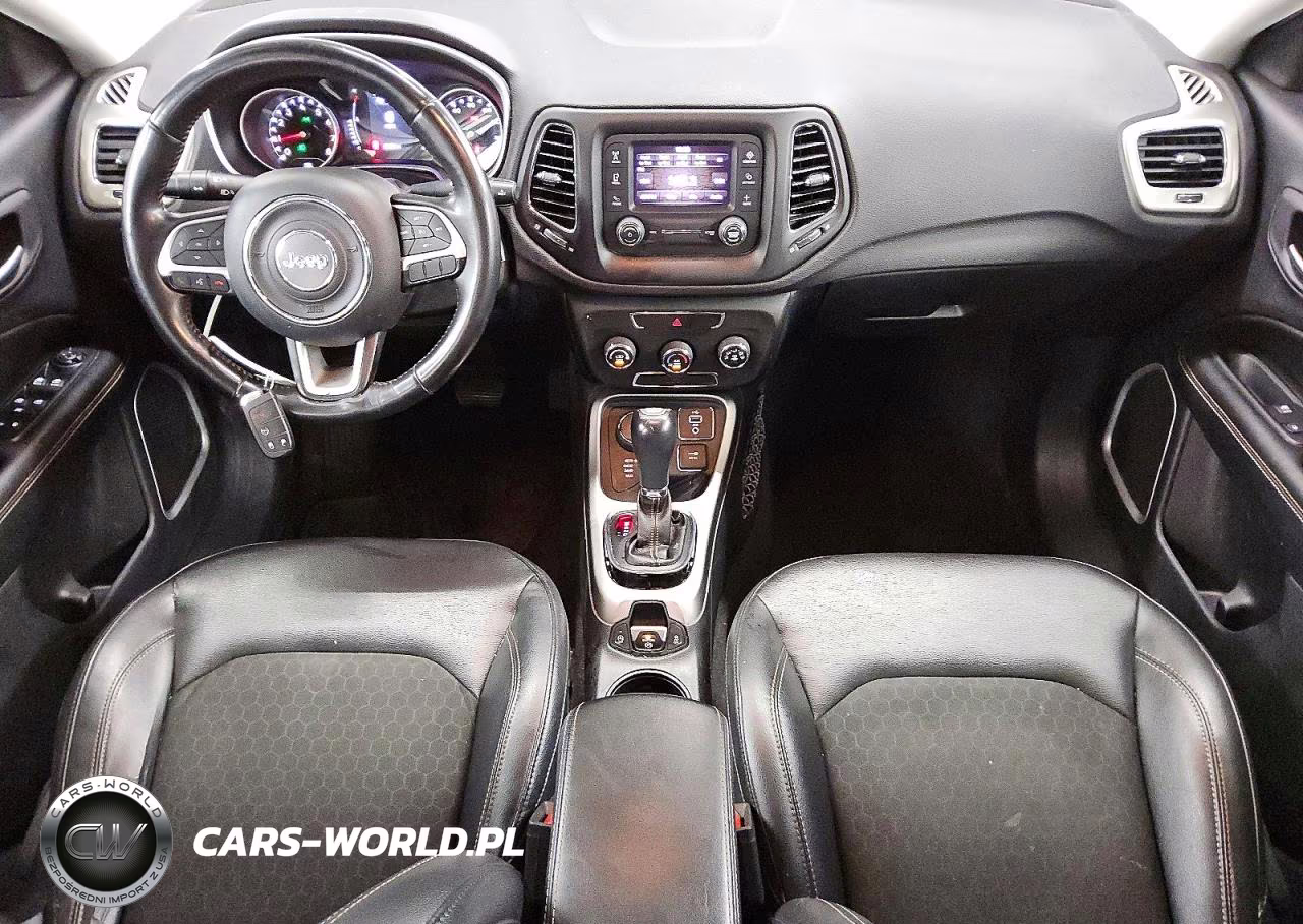 2018 Jeep Compass Latitude VIN:3C4NJDBBXJT192279 - 8