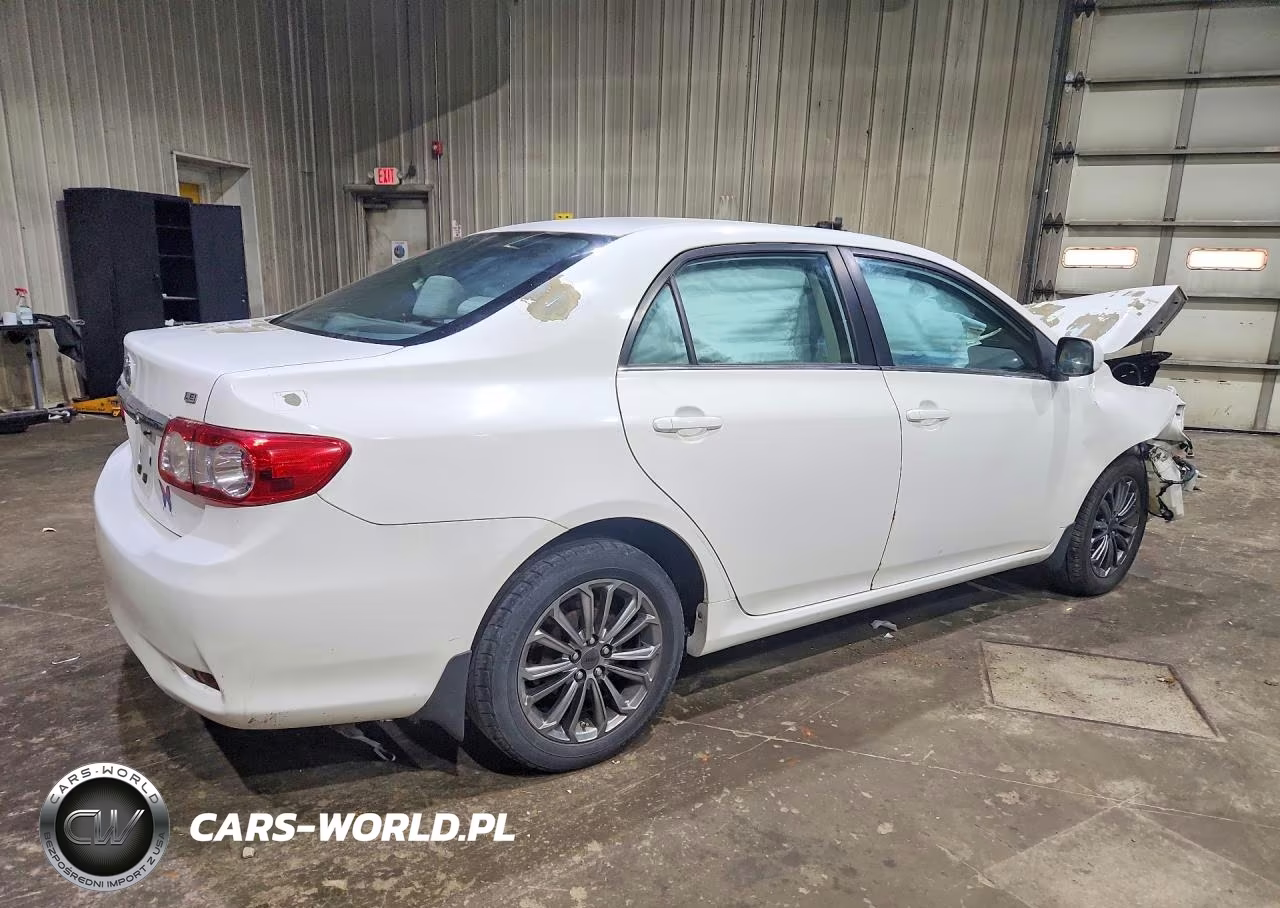 2013 Toyota Corolla Le VIN:5YFBU4EE1DP096239 - 3