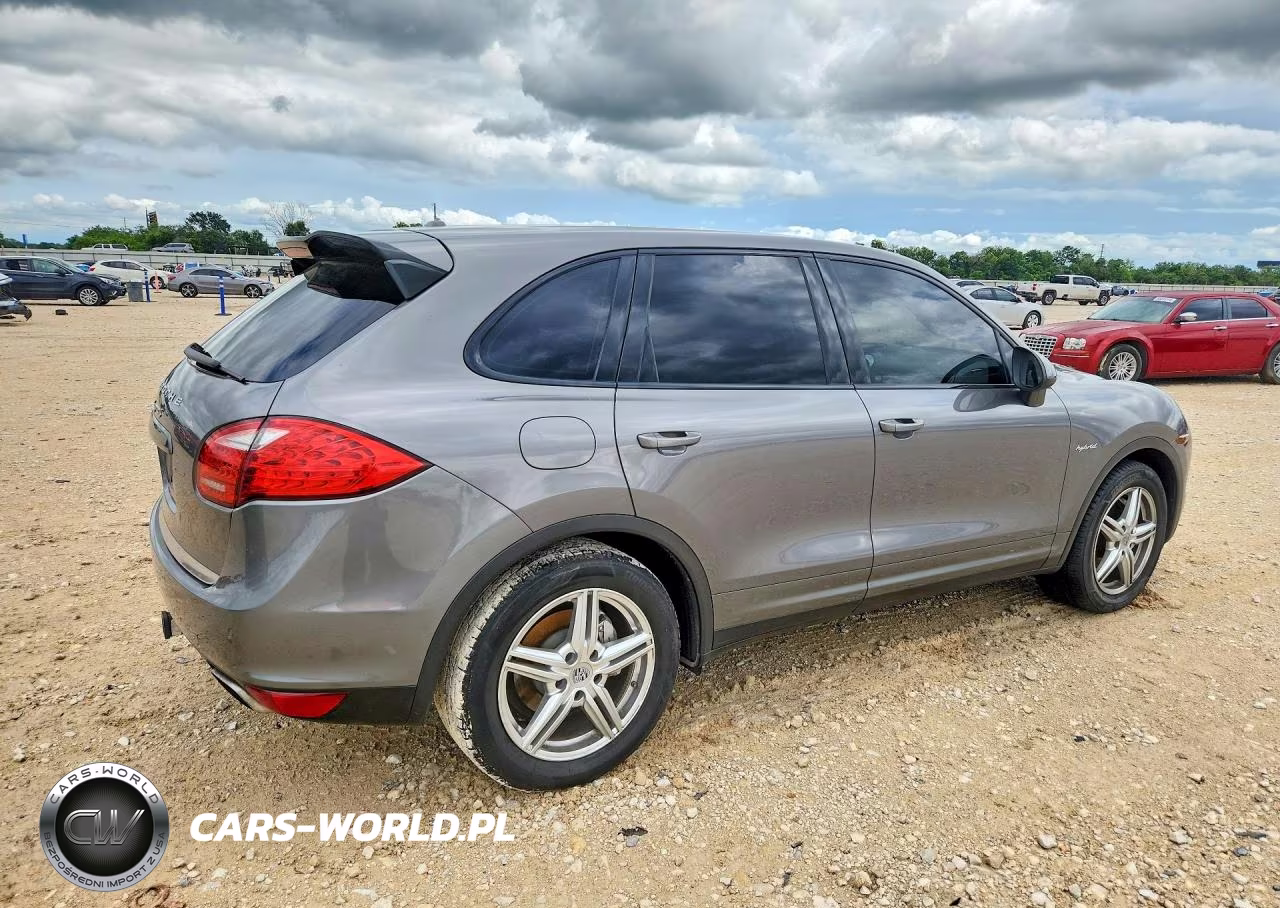 2014 Porsche Cayenne S Hybrid VIN:WP1AE2A25ELA50138 - 3